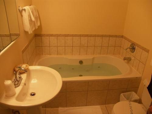 Chalet Beaconsfield Motel Dış mekan fotoğraf