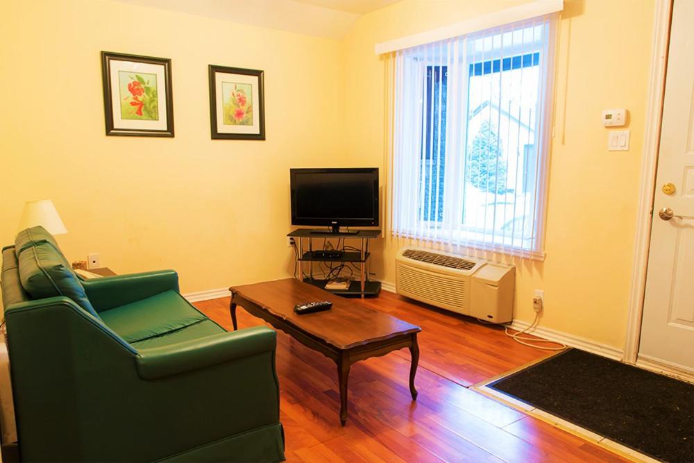 Chalet Beaconsfield Motel Dış mekan fotoğraf